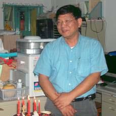 Professor Emeritus How-Jing Lee