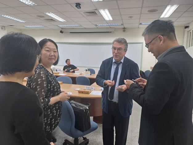 CNRS institute of biological sciences & French Office in Taipei visit the College of Life Science.