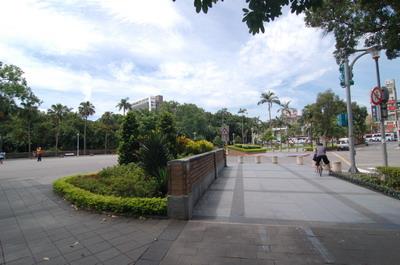校門 (15).JPG